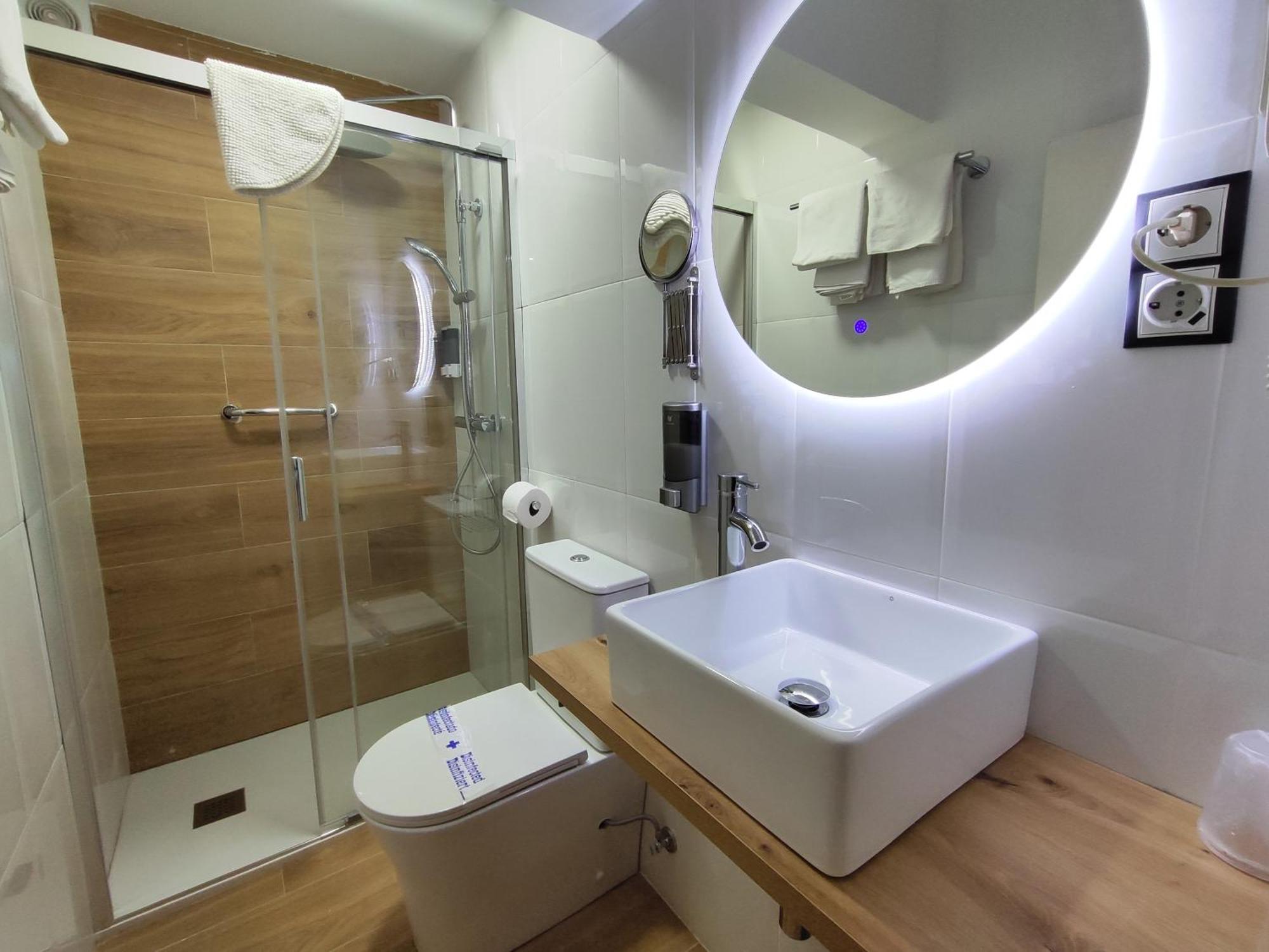 Hostal Lucy Santander Eksteriør billede